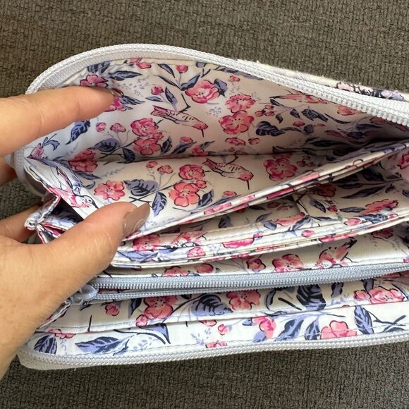 Vera Bradley Iconic Hummingbird Park Quilted Zip Around Accordion Wallet - Picture 5 of 9